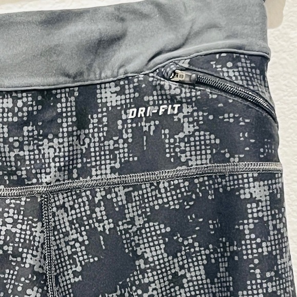 Nike dri fit crop running workout pants - Picture 6 of 7